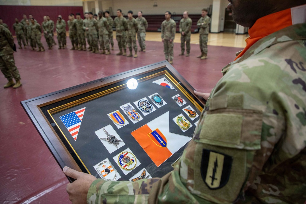 HHC, 1st Signal Brigade holds Change of Responsibility Ceremony.