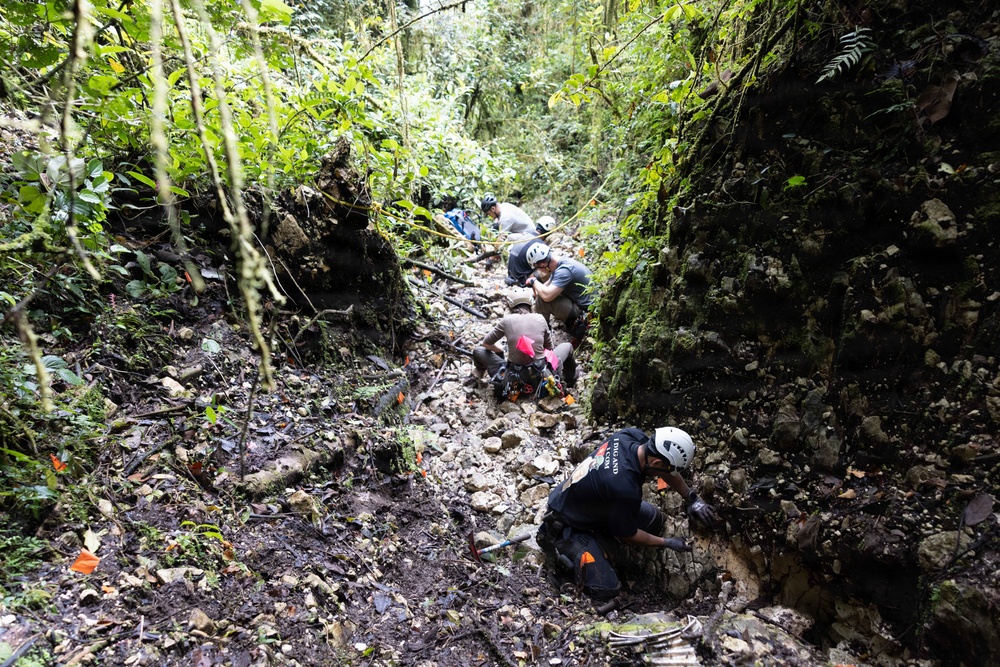DPAA Mission 25-4 digs for metal objects in Papua New Guinea