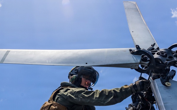 11th MEU Marines, Sailors Conduct Flight Operations Aboard USS Boxer