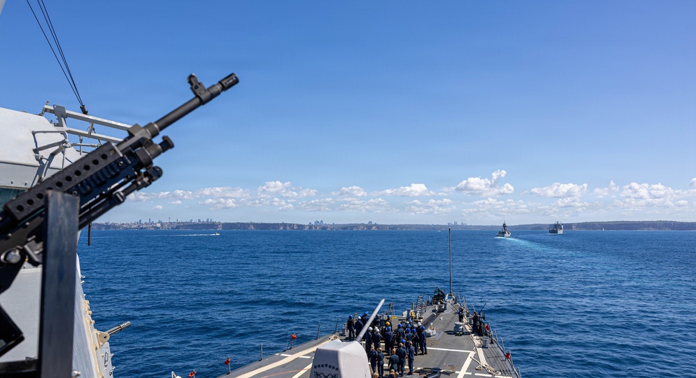 USS Fitzgerald pulls into Sydney following Exercise Kakadu 2026