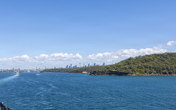 USS Fitzgerald pulls into Sydney following Exercise Kakadu 2026
