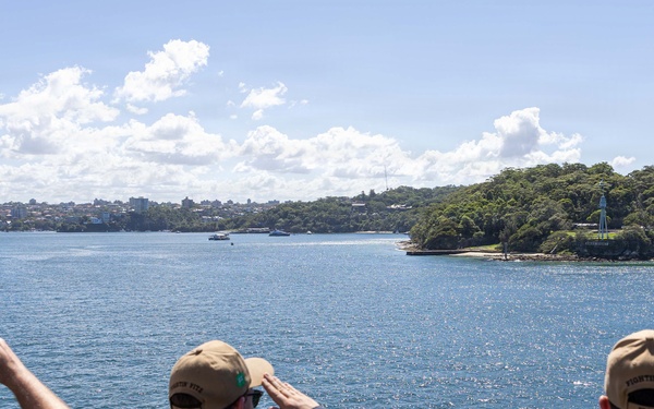 USS Fitzgerald pulls into Sydney following Exercise Kakadu 2026