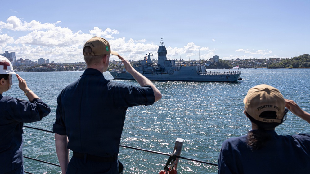 USS Fitzgerald pulls into Sydney following Exercise Kakadu 2026