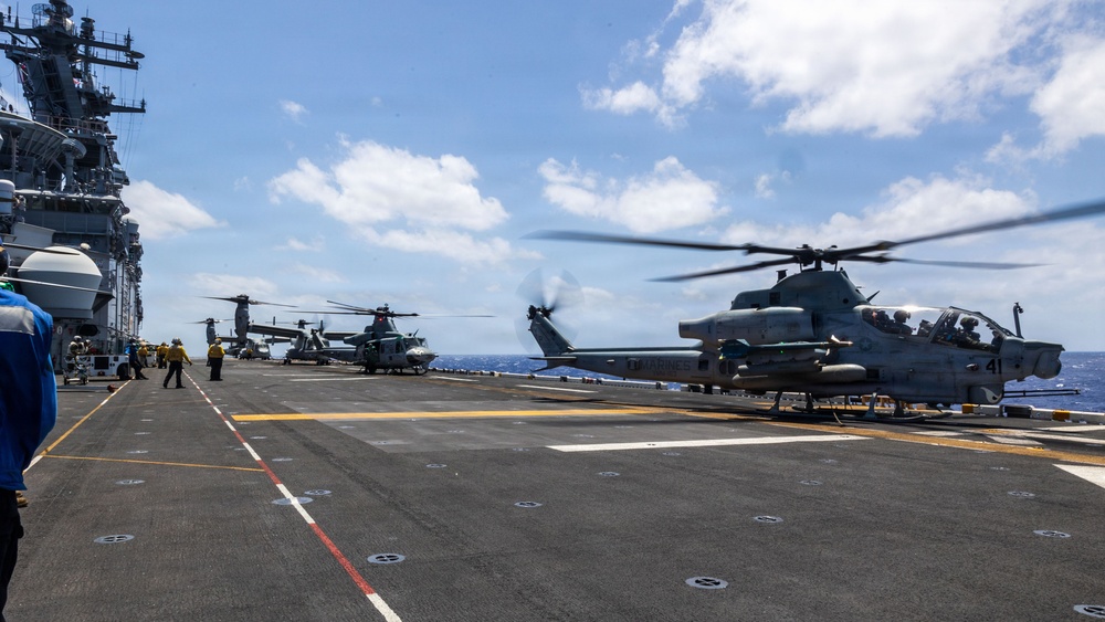 11th MEU Marines, Sailors Conduct Flight Operations Aboard USS Boxer