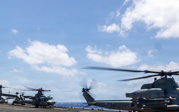 11th MEU Marines, Sailors Conduct Flight Operations Aboard USS Boxer