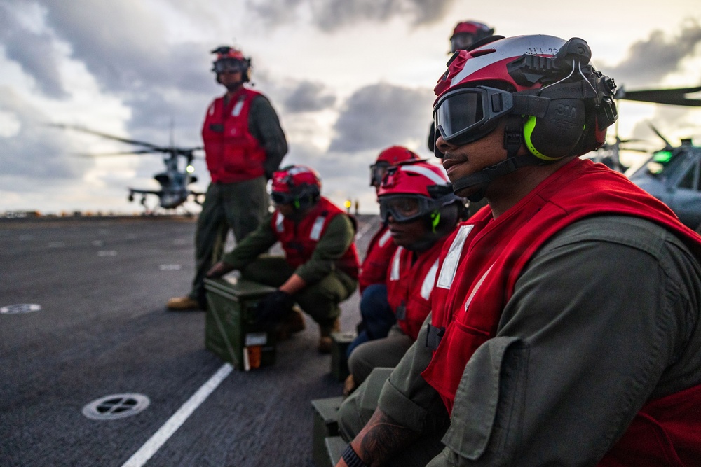 11th MEU Marines, Sailors Conduct Flight Operations Aboard USS Boxer