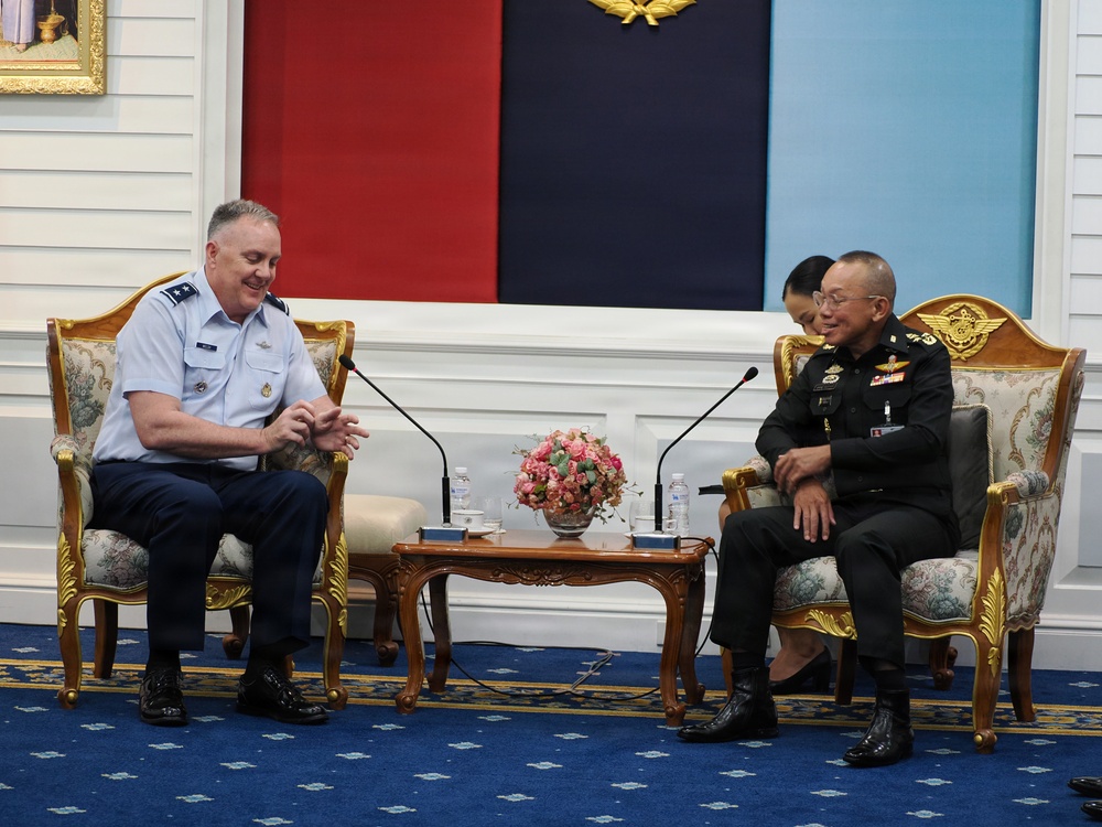 Washington National Guard senior leaders meet with Chief of Defense Forces of the Royal Thai Armed Forces