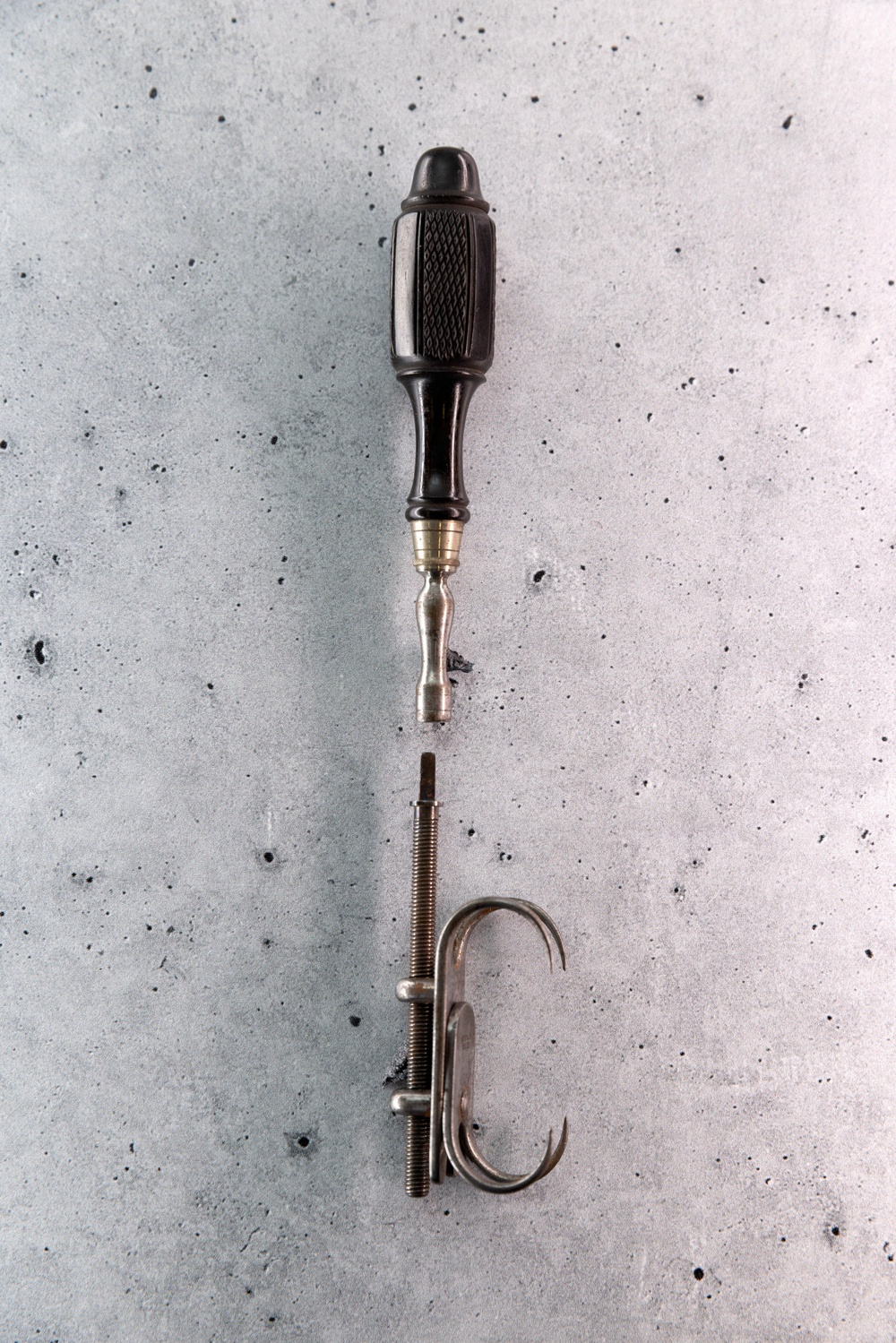 Malgaigne’s Patellar Hook