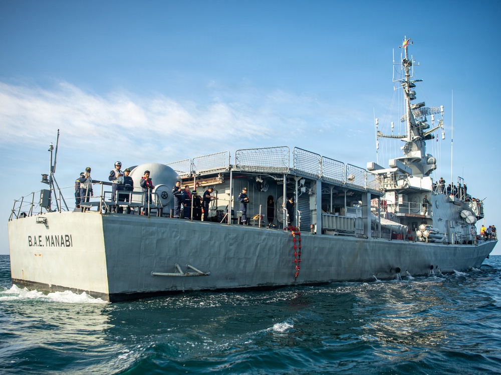Ecuadorian Navy Esmeraldas-class corvette BAE Manabi (CM-12) and USS Gridley VBSS Exercise
