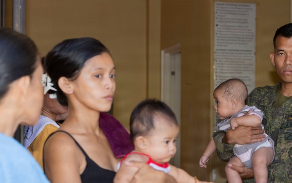 Balikatan 2026: U.S., Philippine service members provide medical care, training in San Narciso