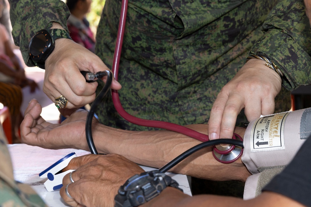 Balikatan 2026: U.S., Philippine service members provide medical care, training in San Narciso