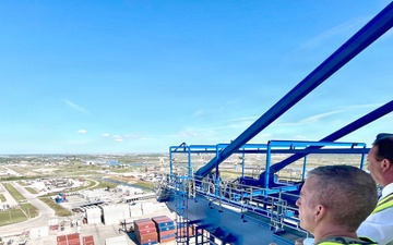 SWG Commander Visits Port Freeport