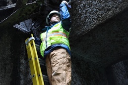The St. Paul District conducts winter maintenance at Lock and Dam 7