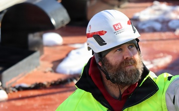 The St. Paul District conducts winter maintenance at Lock and Dam 7