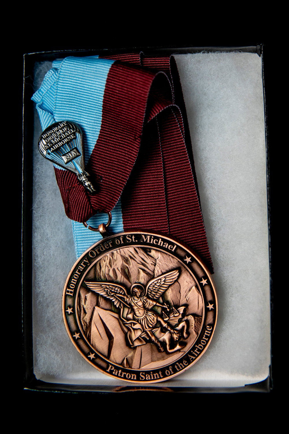 SETAF-AF presents Order of St. Michael to Italian WWII paratrooper Paola Del Din