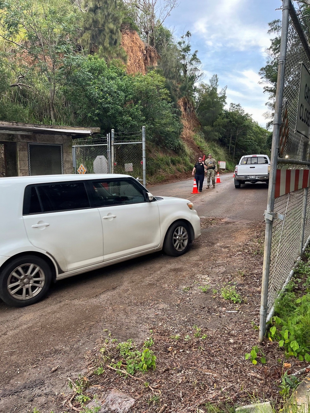 Kolekole Pass Access Wrap