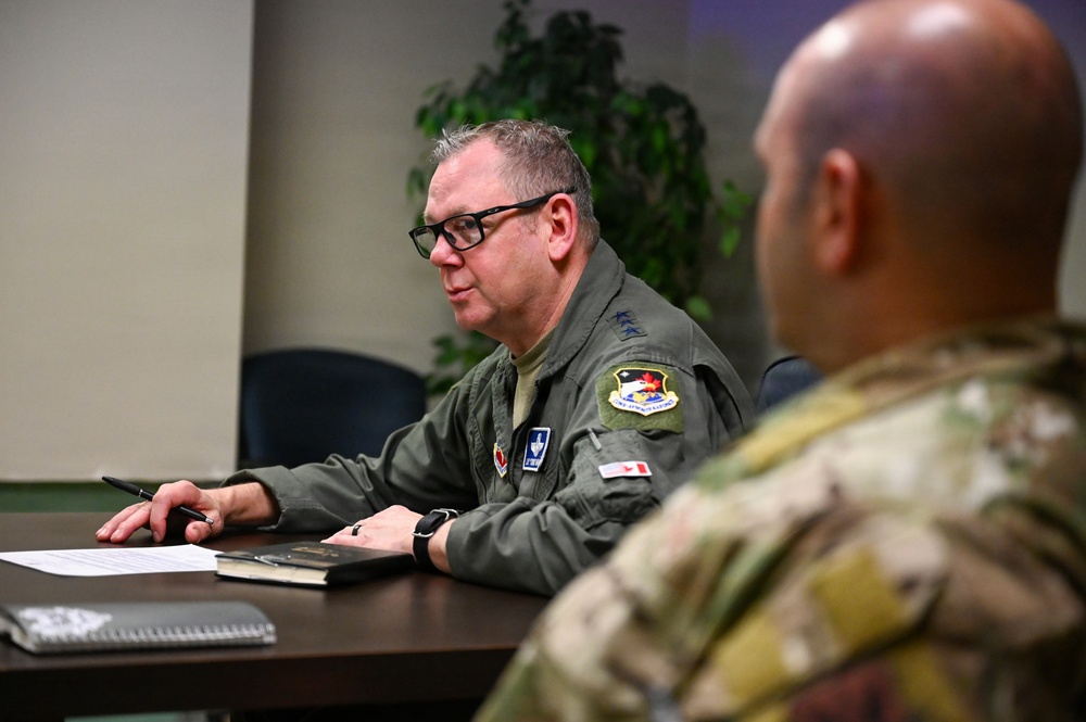U.S. Air Force Lt. Gen. Luke Ahmann, Commander, Continental U.S. North American Aerospace Defense Command Region; Commander, 1st Air Force (U.S. Air Forces Northern and U.S. Air Forces Space) visits the 177th Fighter Wing, New Jersey Air national Guard