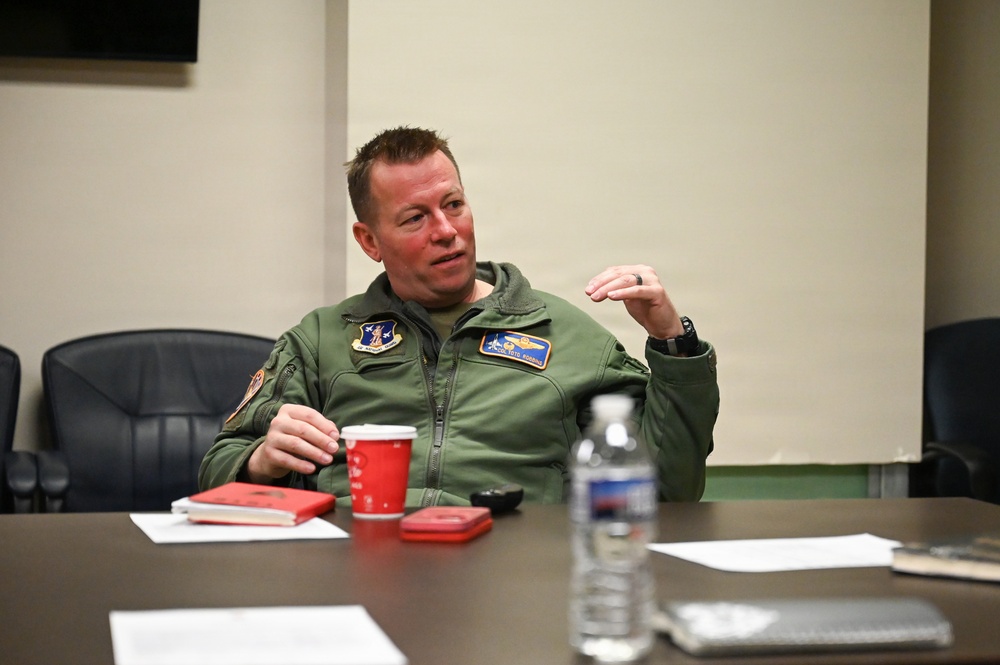 U.S. Air Force Lt. Gen. Luke Ahmann, Commander, Continental U.S. North American Aerospace Defense Command Region; Commander, 1st Air Force (U.S. Air Forces Northern and U.S. Air Forces Space) visits the 177th Fighter Wing, New Jersey Air national Guard