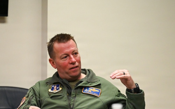 U.S. Air Force Lt. Gen. Luke Ahmann, Commander, Continental U.S. North American Aerospace Defense Command Region; Commander, 1st Air Force (U.S. Air Forces Northern and U.S. Air Forces Space) visits the 177th Fighter Wing, New Jersey Air national Guard