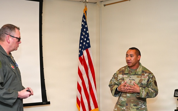U.S. Air Force Lt. Gen. Luke Ahmann, Commander, Continental U.S. North American Aerospace Defense Command Region; Commander, 1st Air Force (U.S. Air Forces Northern and U.S. Air Forces Space) visits the 177th Fighter Wing, New Jersey Air national Guard