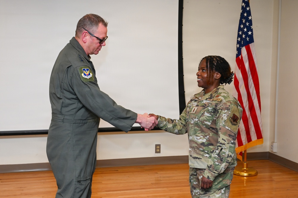 U.S. Air Force Lt. Gen. Luke Ahmann, Commander, Continental U.S. North American Aerospace Defense Command Region; Commander, 1st Air Force (U.S. Air Forces Northern and U.S. Air Forces Space) visits the 177th Fighter Wing, New Jersey Air national Guard