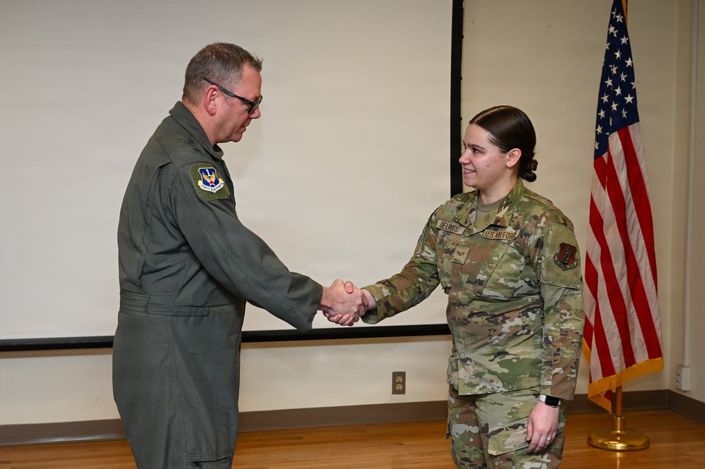 U.S. Air Force Lt. Gen. Luke Ahmann, Commander, Continental U.S. North American Aerospace Defense Command Region; Commander, 1st Air Force (U.S. Air Forces Northern and U.S. Air Forces Space) visits the 177th Fighter Wing, New Jersey Air national Guard