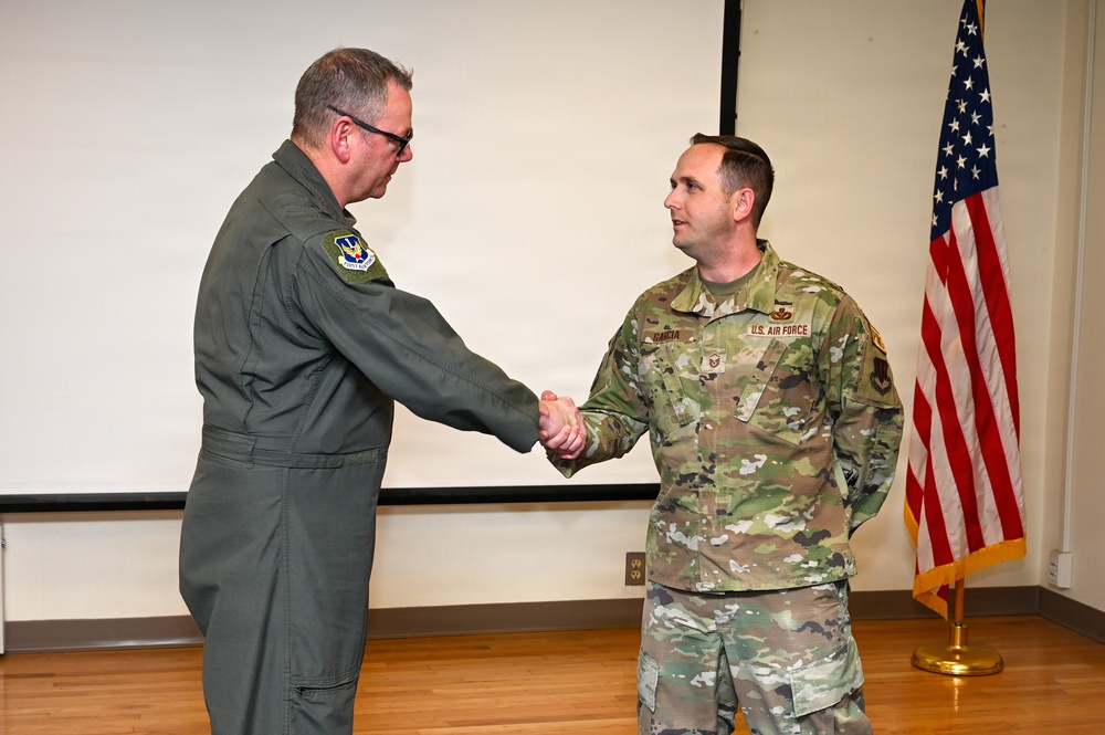 U.S. Air Force Lt. Gen. Luke Ahmann, Commander, Continental U.S. North American Aerospace Defense Command Region; Commander, 1st Air Force (U.S. Air Forces Northern and U.S. Air Forces Space) visits the 177th Fighter Wing, New Jersey Air national Guard