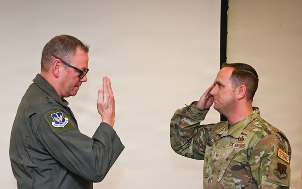 U.S. Air Force Lt. Gen. Luke Ahmann, Commander, Continental U.S. North American Aerospace Defense Command Region; Commander, 1st Air Force (U.S. Air Forces Northern and U.S. Air Forces Space) visits the 177th Fighter Wing, New Jersey Air national Guard