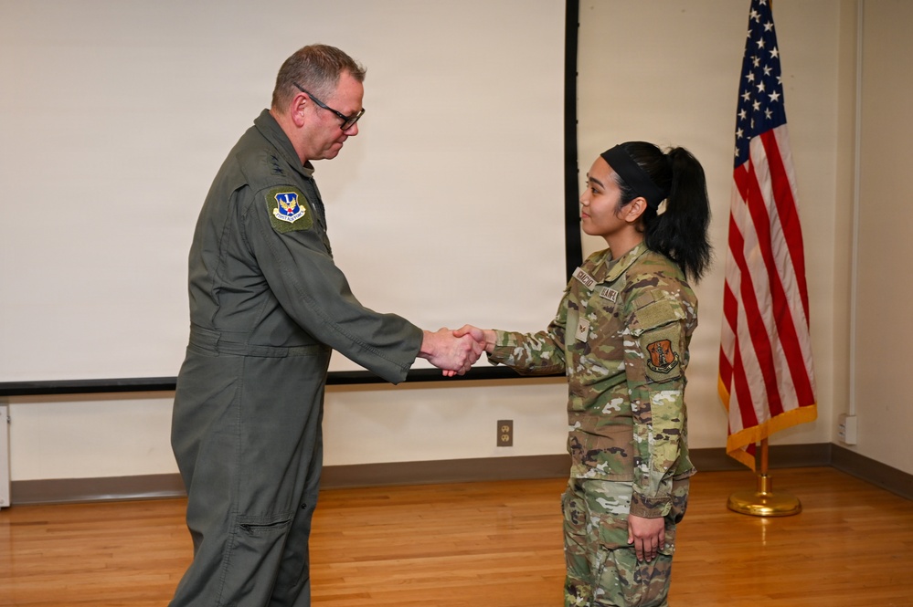 U.S. Air Force Lt. Gen. Luke Ahmann, Commander, Continental U.S. North American Aerospace Defense Command Region; Commander, 1st Air Force (U.S. Air Forces Northern and U.S. Air Forces Space) visits the 177th Fighter Wing, New Jersey Air national Guard