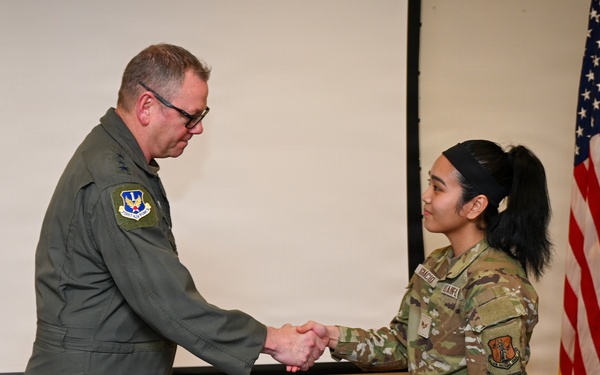 U.S. Air Force Lt. Gen. Luke Ahmann, Commander, Continental U.S. North American Aerospace Defense Command Region; Commander, 1st Air Force (U.S. Air Forces Northern and U.S. Air Forces Space) visits the 177th Fighter Wing, New Jersey Air national Guard