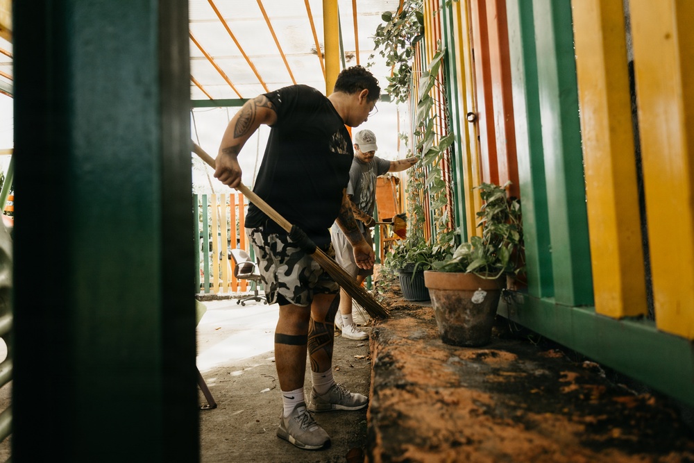 Task Force Ashland Marines, Sailors Volunteer at Philippine Orphanage