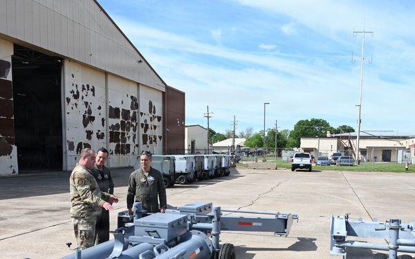 10th Air Force Commander completes 307th Bomb Wing immersion