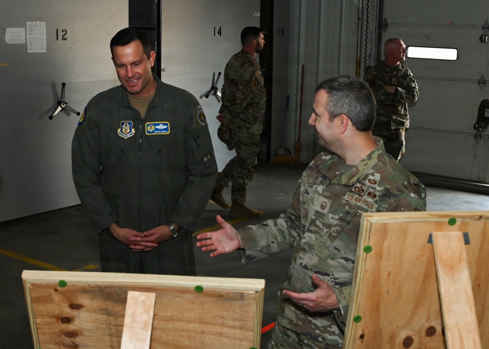10th Air Force commander completes 307th Bomb Wing immersion