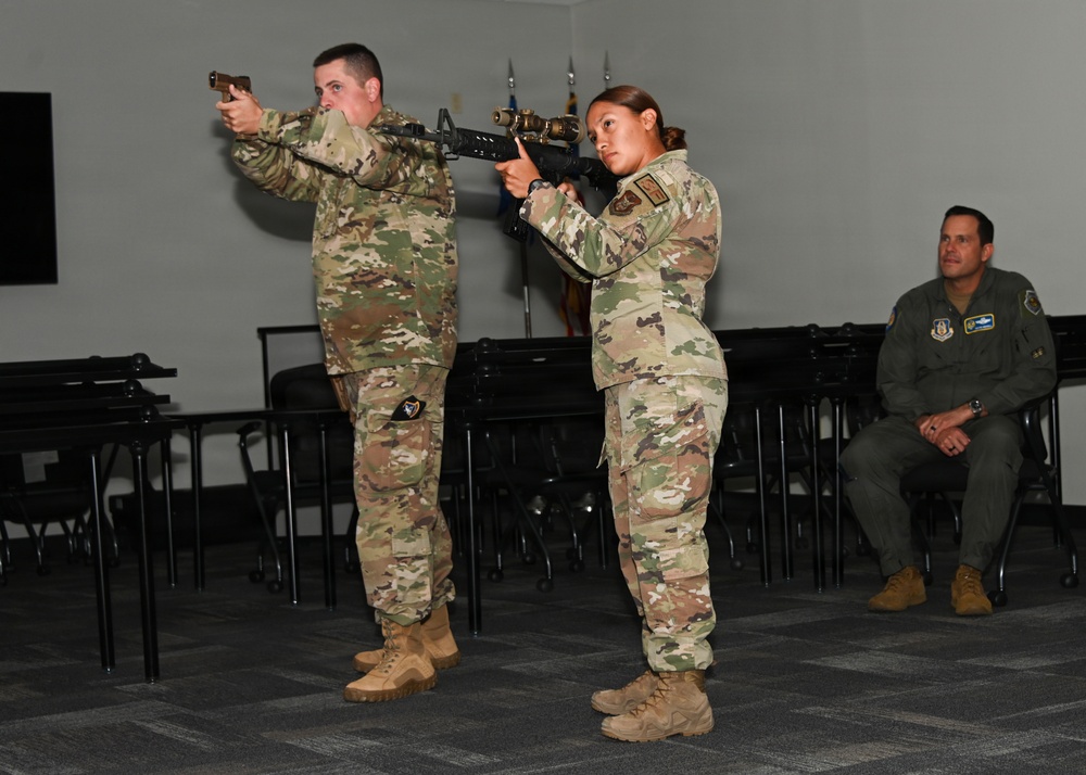 10th Air Force commander completes 307th Bomb Wing immersion