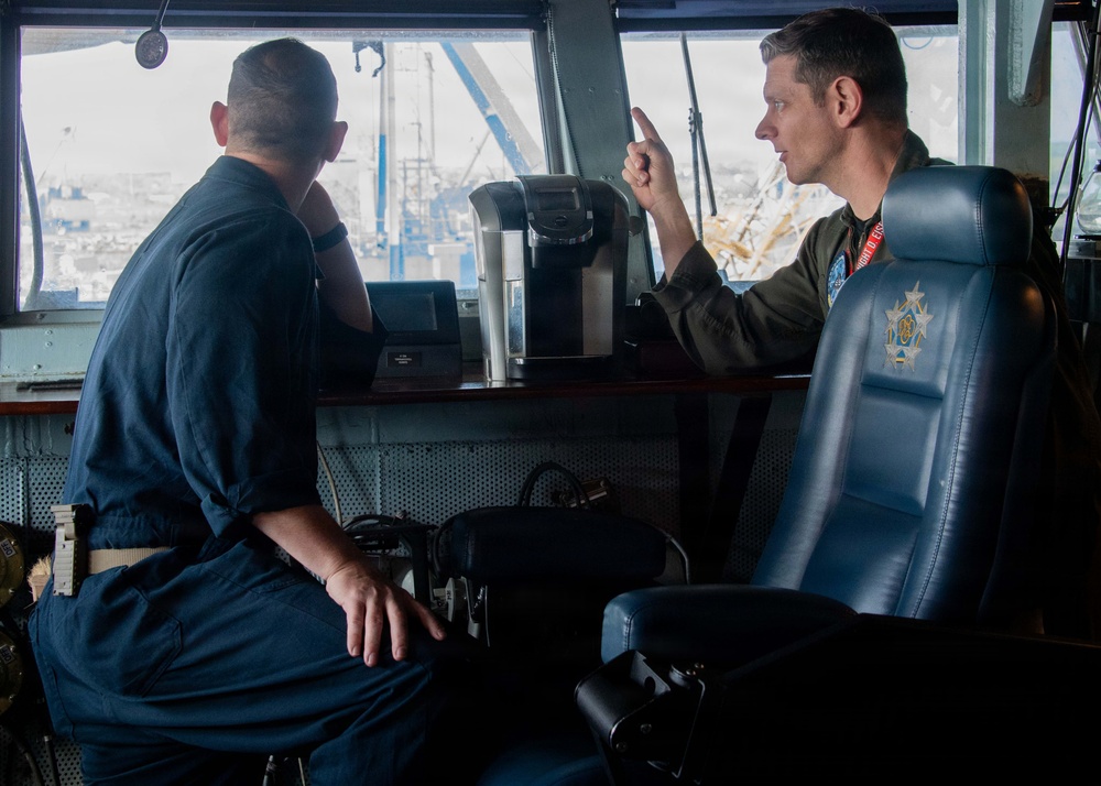 Ike Conducts Planned Incremental Availability maintenance period