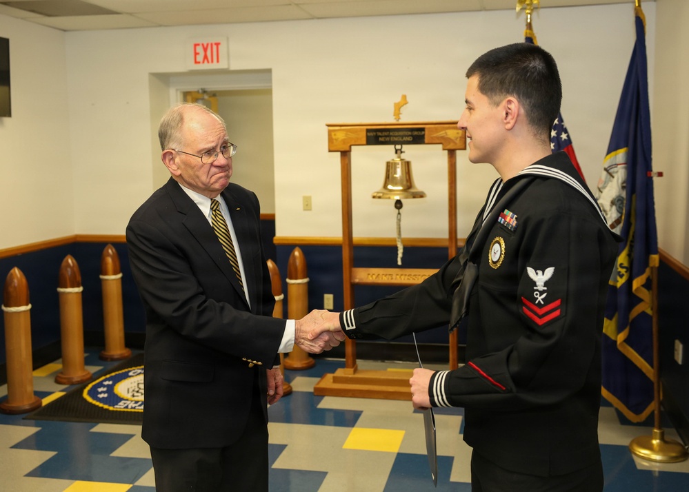 NTAG New England Sailor earns Recruiter of the Year Award