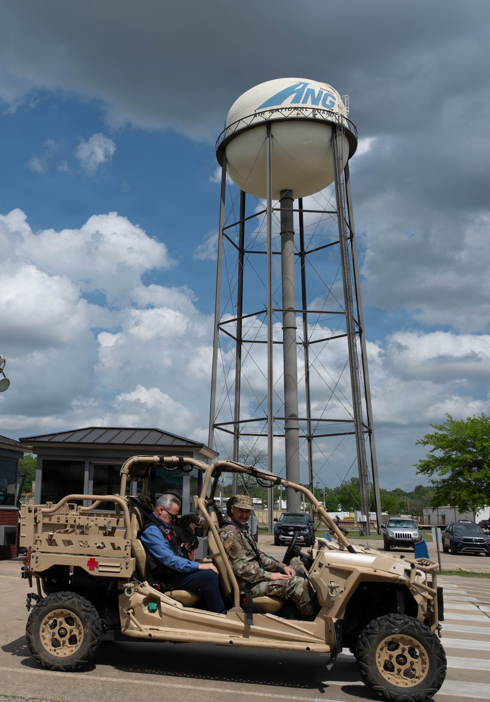 Chief of NGB visits Ebbing ANGB