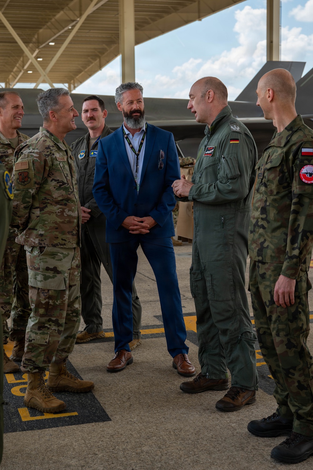 Chief of NGB visits Ebbing ANGB