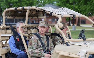 Chief of NGB Visits Ebbing ANGB