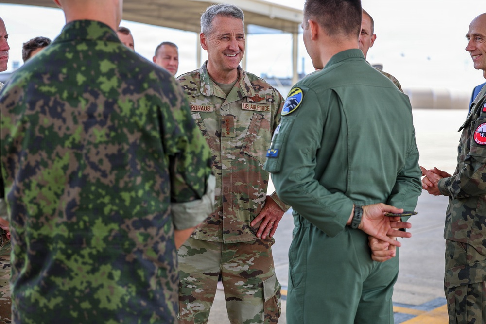 Chief of NGB visits Ebbing ANGB