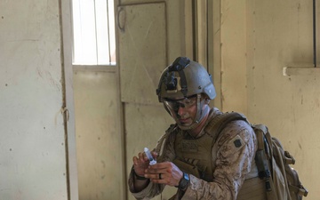 13th MEU Marines Participate in Vertical Assault Raid Course