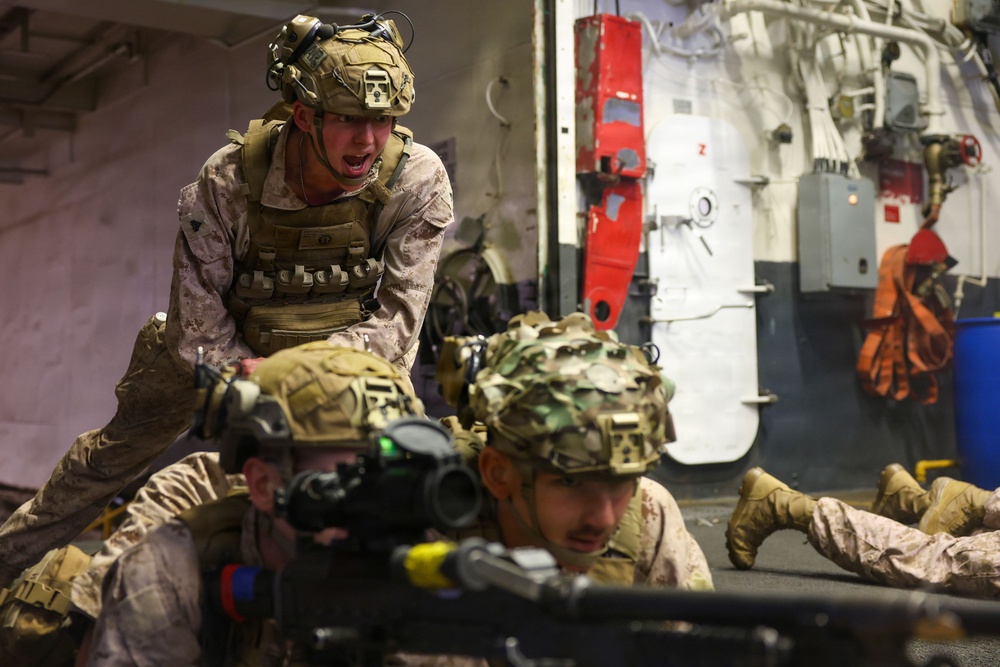 11th MEU Marines Conduct Weapons Familiarization Aboard USS Boxer