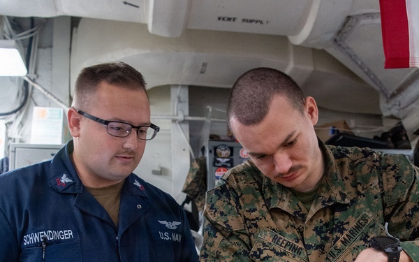 Boxer Sailors, Marines Conduct Maintenance