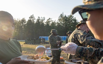2nd Marine Logistics Group Provides Hot Meals to Marines, Sailors During 2nd Medical Battalion’s Certification Exercise