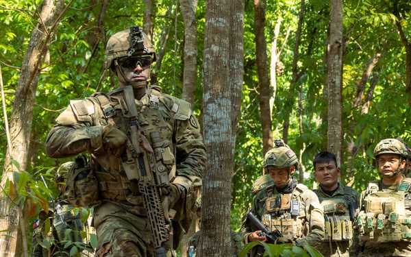 25th Infantry Division and Philippine soldiers rehearse for upcoming bilateral live-fire
