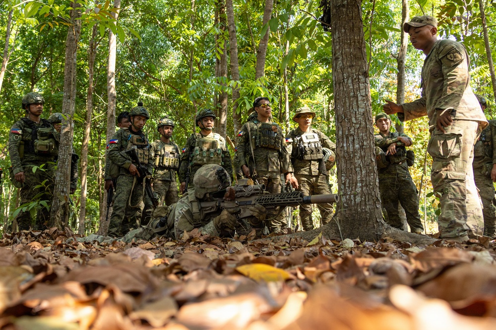 25th Infantry Division and Philippine soldiers rehearse for upcoming bilateral live-fire
