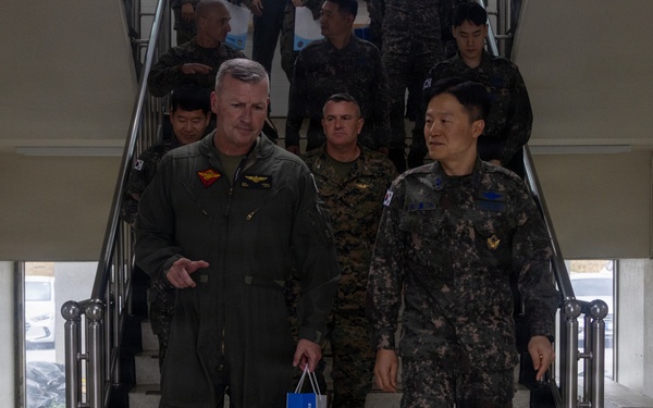 1st MAW Commanding General conducts site visit at Gwangju Air Base