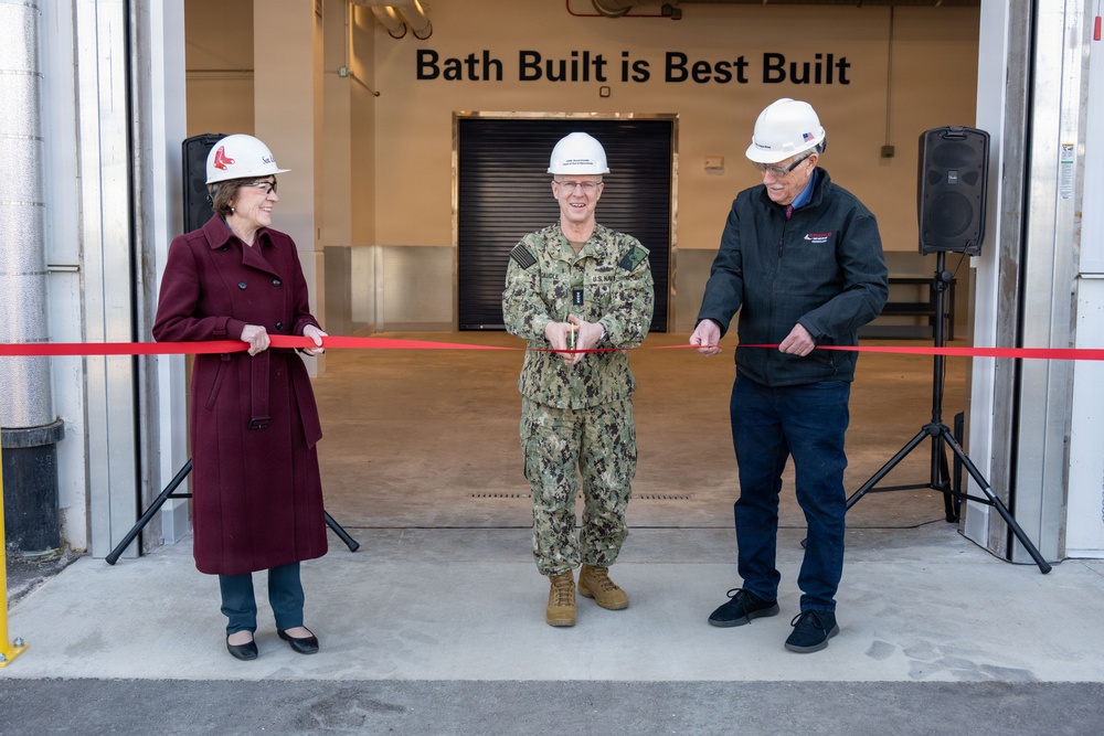 CNO and MCPON tour General Dynamics Bath Iron Works