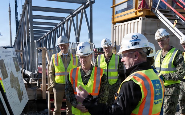 CNO and MCPON tour Portsmouth Naval Shipyard