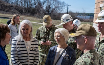 CNO and MCPON tour Portsmouth Naval Shipyard